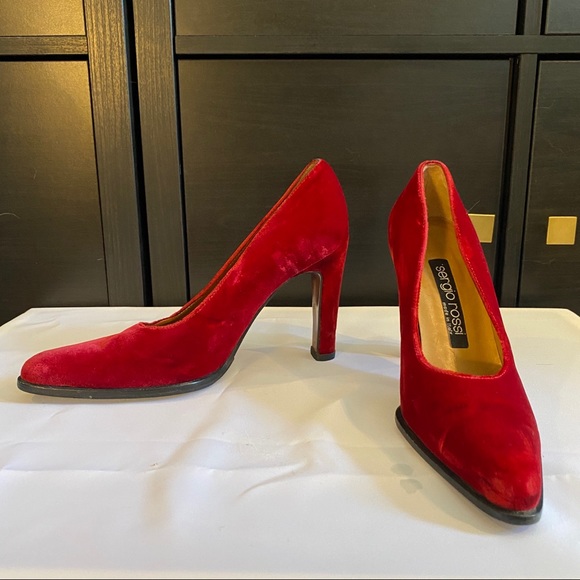 SERGIO ROSSI vintage red velvet heels - Picture 2 of 12